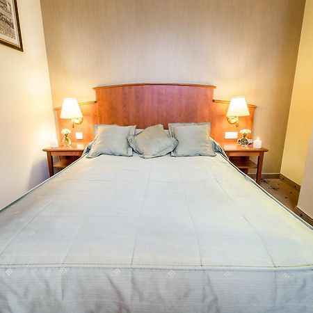 Hotel Krzyski Tarnów Buitenkant foto