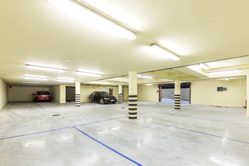 Hotel Krzyski Tarnów Buitenkant foto